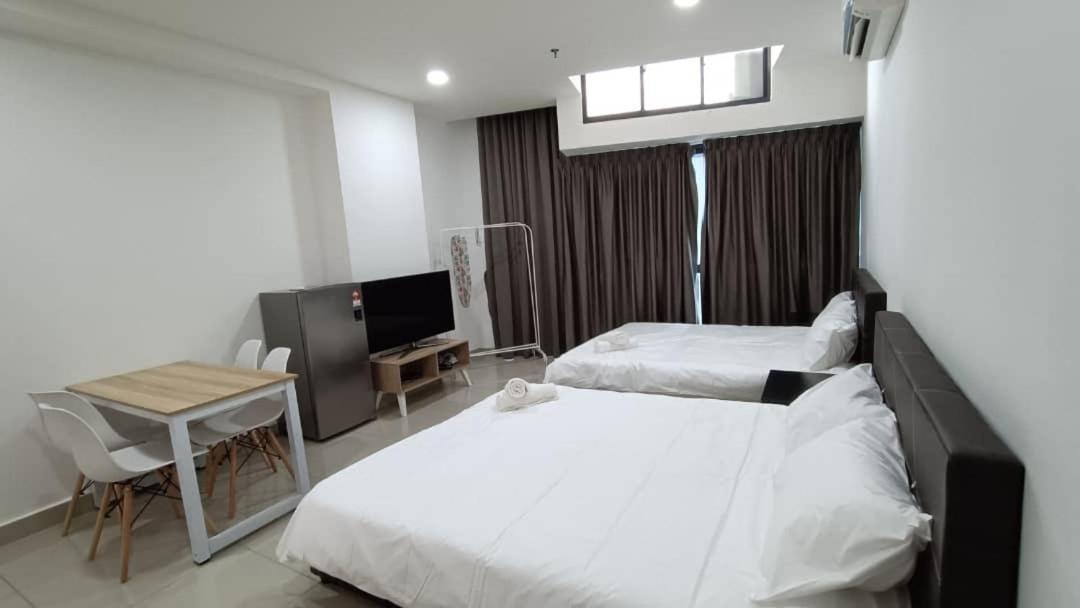 Апартаменты Pacific Towers Star Seksyen 13 Pj Jaya One Parking Pool Kitchen Петалинг-Джая Экстерьер фото