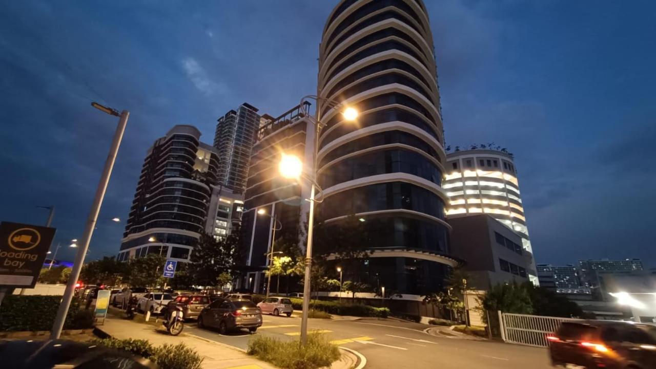 Апартаменты Pacific Towers Star Seksyen 13 Pj Jaya One Parking Pool Kitchen Петалинг-Джая Экстерьер фото